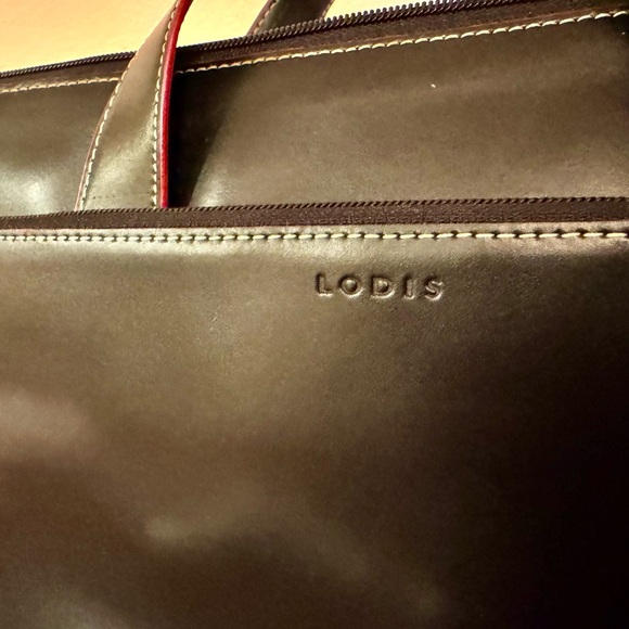 Lodi’s Italian leather Breifcase - Picture 4 of 6